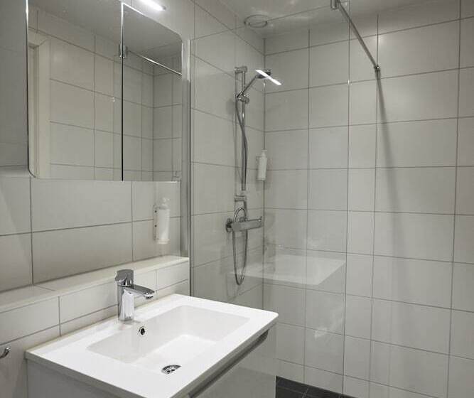 스탠다드 룸, L Hjalmar