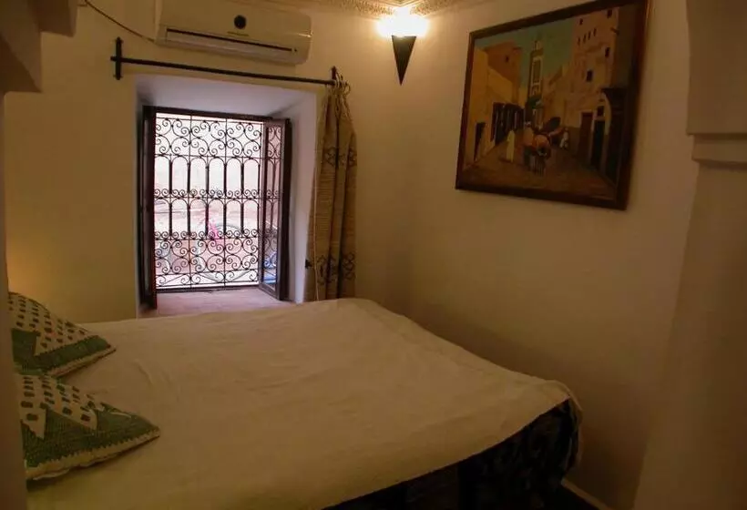 اتاق اکونومی, Tomboctou