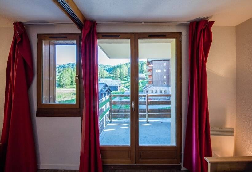 آپارتمان 1 خوابه, Noemys Castor & Pollux