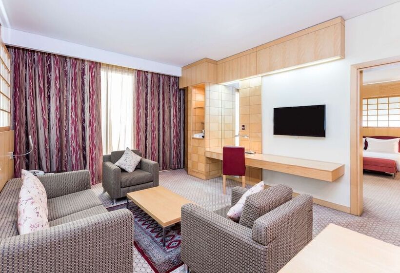 سوییت جونیور, Radisson Blu Hotel, Doha
