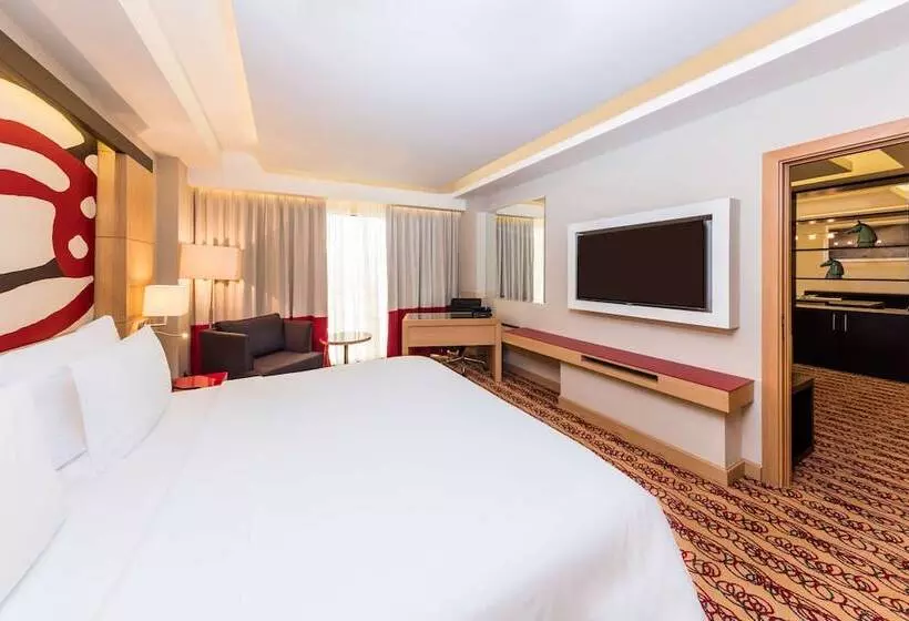 スイート, Radisson Blu Hotel, Doha
