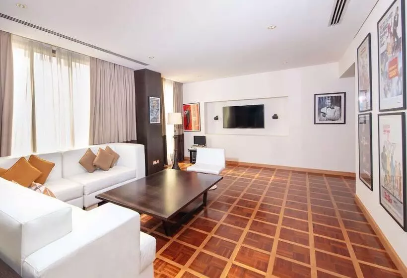 テーマパークスイートルーム, Radisson Blu Hotel, Doha
