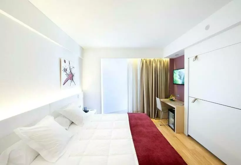 スタンダードトリプルルーム, Sercotel Ciudad De Miranda