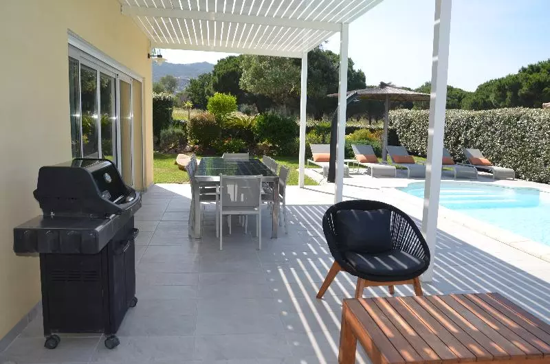 プール付３ベッドルーム　ビラ, Domaine Villas Mandarine Private Pools & Spa