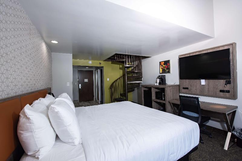 带大床的标准间, Best Western Plus Apple Valley Lodge Pigeon Forge