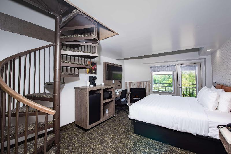 带大床的标准间, Best Western Plus Apple Valley Lodge Pigeon Forge