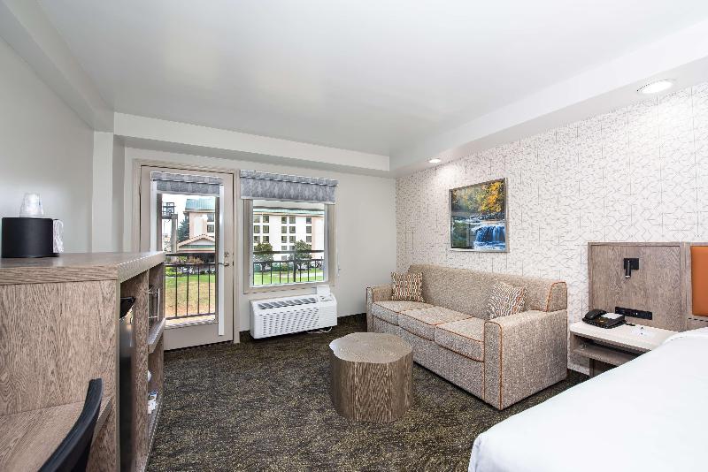 带大床的标准间, Best Western Plus Apple Valley Lodge Pigeon Forge