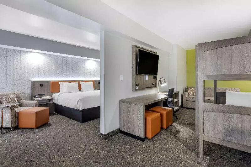 スイート, Best Western Plus Apple Valley Lodge Pigeon Forge