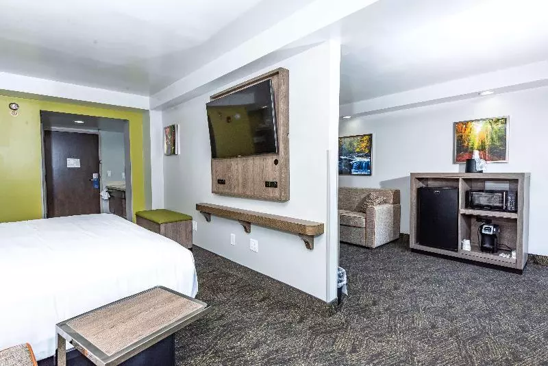 スイート, Best Western Plus Apple Valley Lodge Pigeon Forge