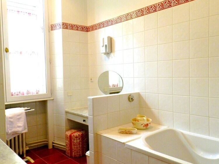 חדר סופריור, Château D'Urtubie