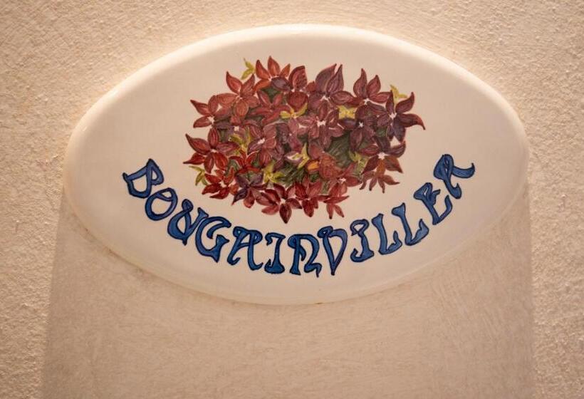 غرفة كومفورت ثلاثية, Corte Regina