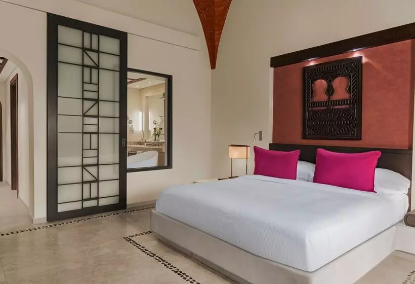 سوییت, Salalah Rotana Resort