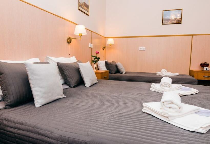 Perhehuone Jaettu Kylpyhuone, Stasov