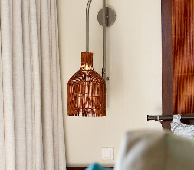 اتاق کلاسیک, The Address Boutique