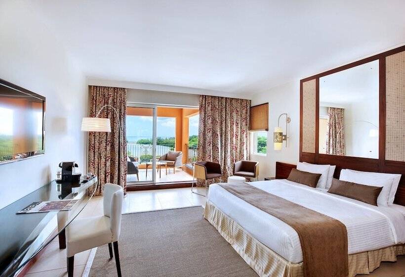 سوییت جونیور, The Address Boutique