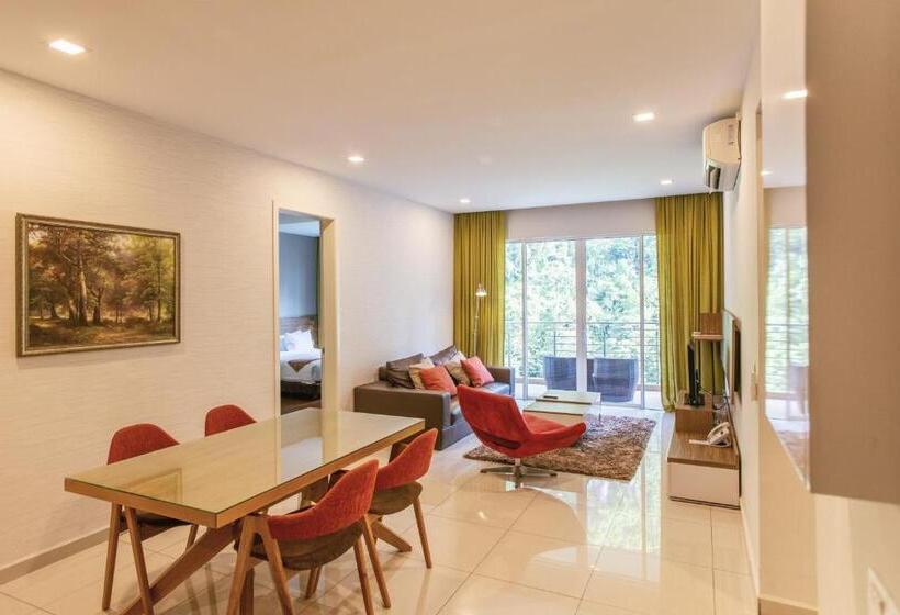 Suite with lake view, Tui Blue The Haven Ipoh