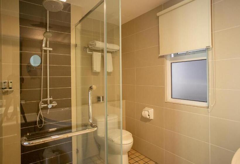 Suite with lake view, Tui Blue The Haven Ipoh