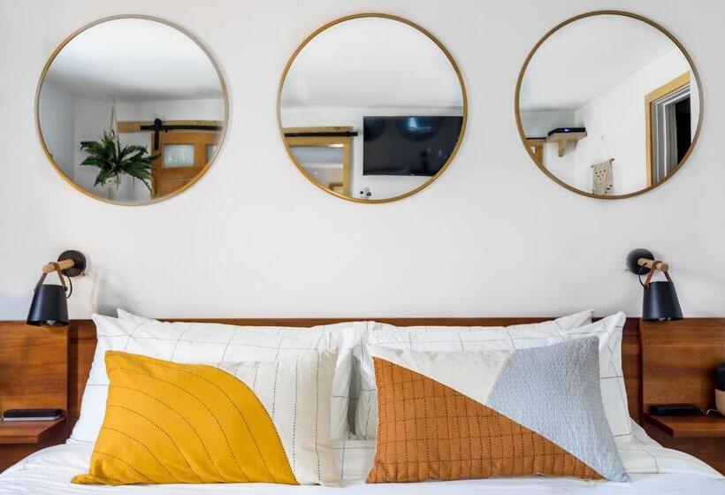 Люкс Кровать Кинг, The Herwood Inn