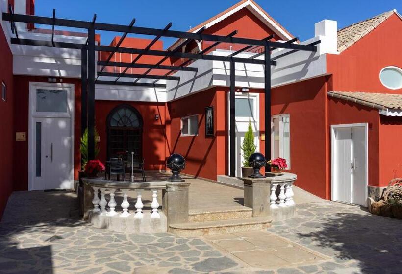 דירת חדר נוף לגינה, Albor Suites