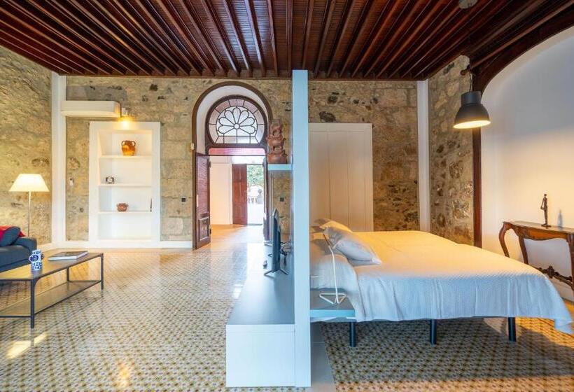 דירת חדר נוף לגינה, Albor Suites