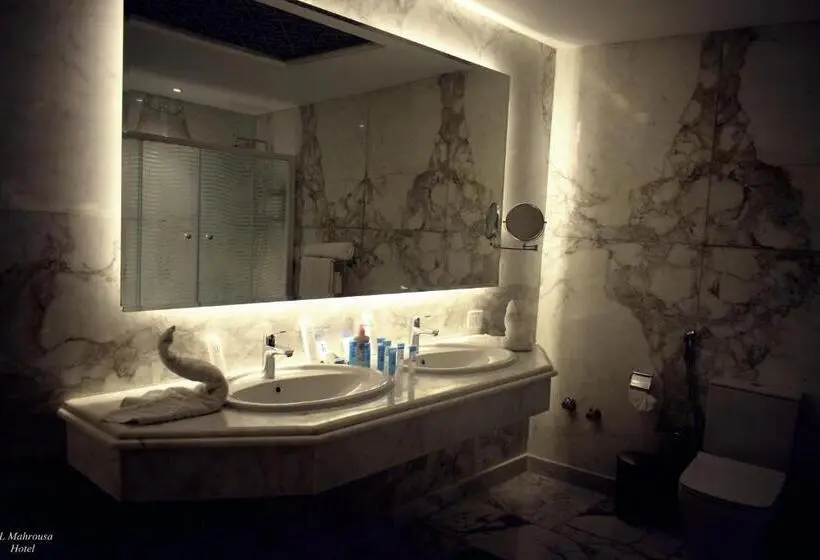 سوییت با چشمانداز دریا, Fleet Club Mahrousa