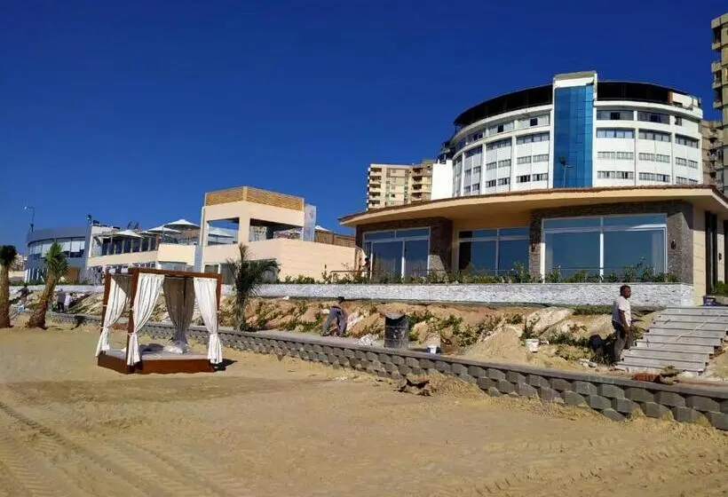 اتاق استاندارد با چشمانداز دریا, Fleet Club Mahrousa