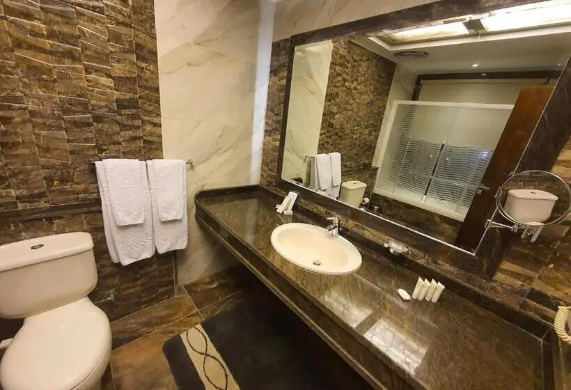 مجموعه ویستا شهر, Fleet Club Mahrousa
