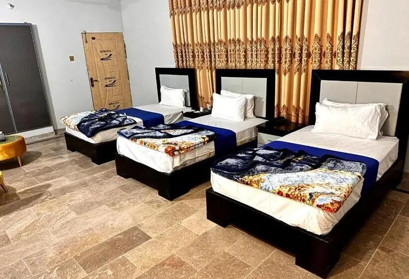 Quarto Familiar, Shelton Royal