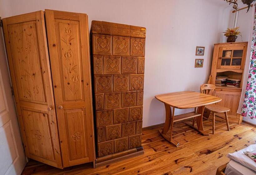 Economy Quadruple Room, Willa Mewa