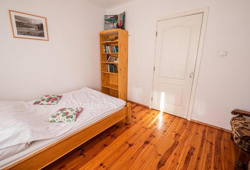 Economy Quadruple Room, Willa Mewa