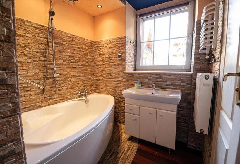 اتاق استاندارد, Willa Mewa