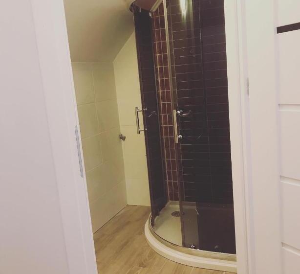 اتاق استاندارد چهار تخته, Willa Mewa