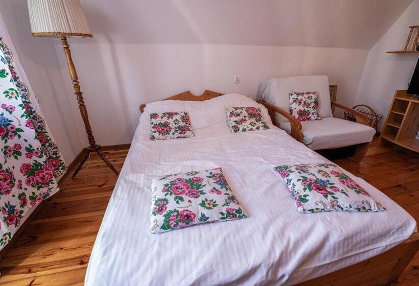 Economy Quadruple Room, Willa Mewa