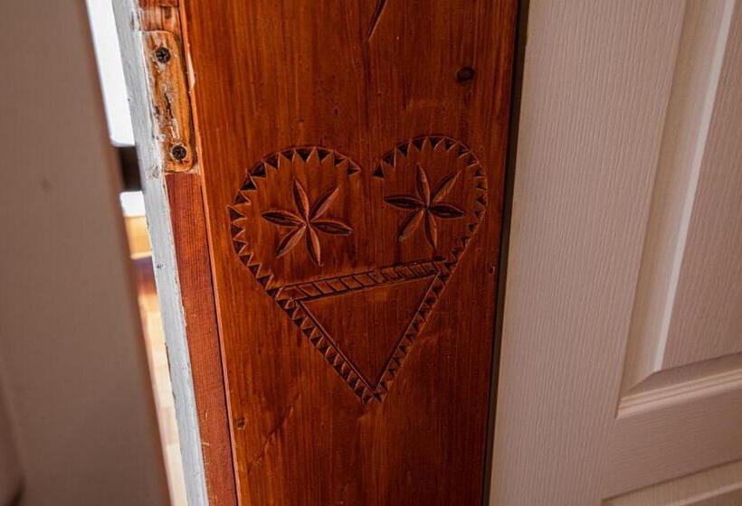 اتاق استاندارد چهار تخته, Willa Mewa