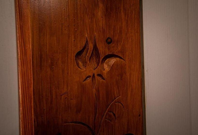 اتاق استاندارد چهار تخته, Willa Mewa