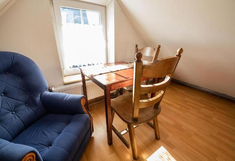 اتاق استاندارد چهار تخته, Willa Mewa