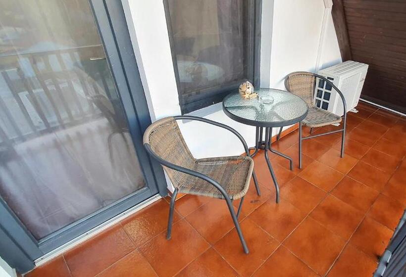 Номер Стандарт с Балконом, Sipos Vendég és Apartmanház