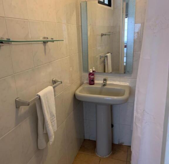 غرفة قياسية ثلاثية, Marina Azul