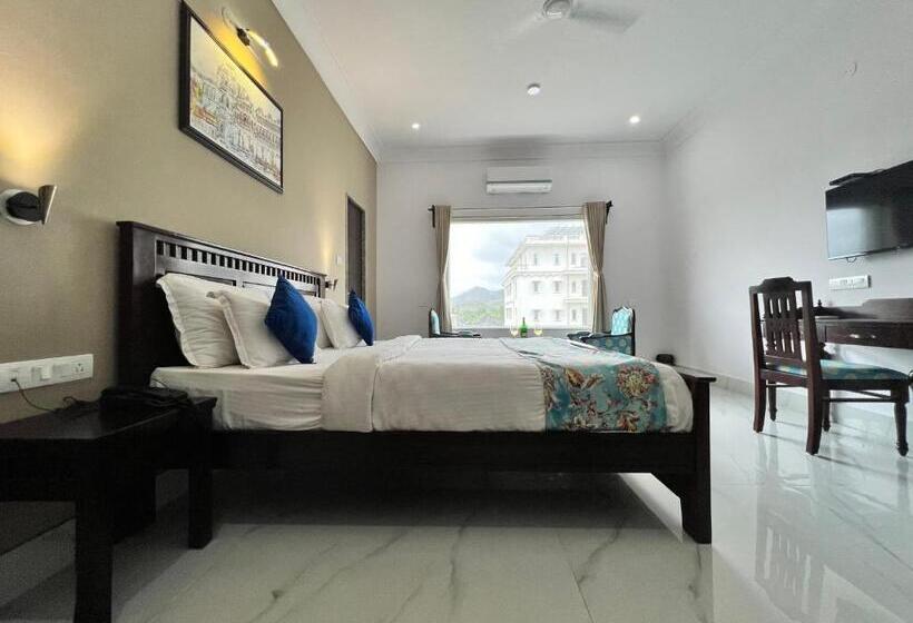 Номер Стандарт, Revaas Lake View Boutique Stay