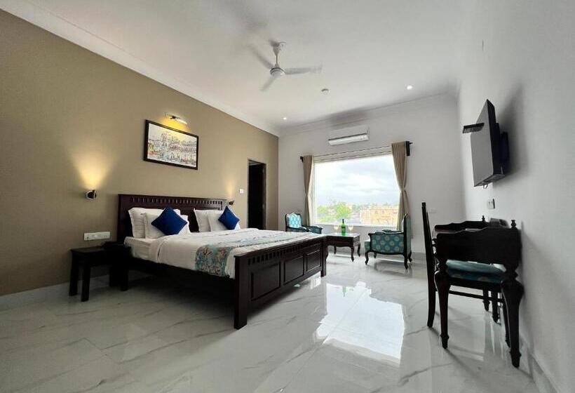 Номер Стандарт, Revaas Lake View Boutique Stay