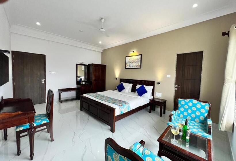 Номер Стандарт, Revaas Lake View Boutique Stay