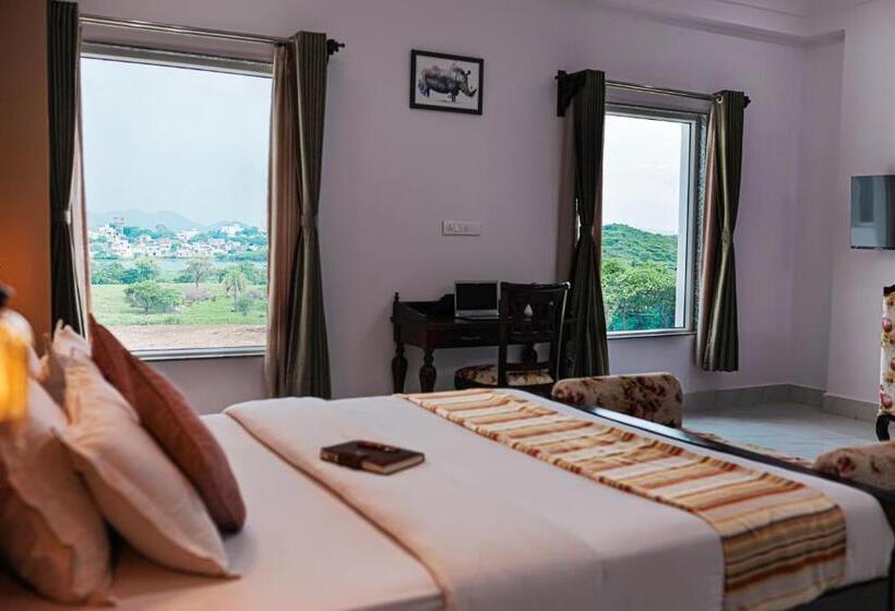 Номер Стандарт Вид на Озеро, Revaas Lake View Boutique Stay