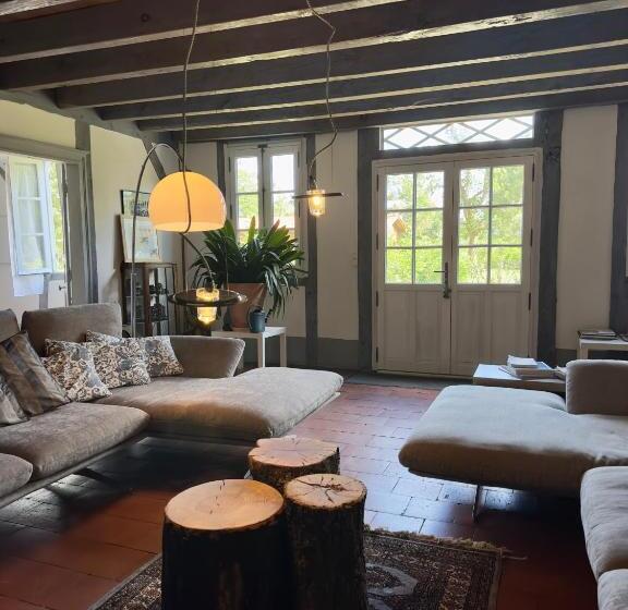 家庭间, Maison Magnolia
