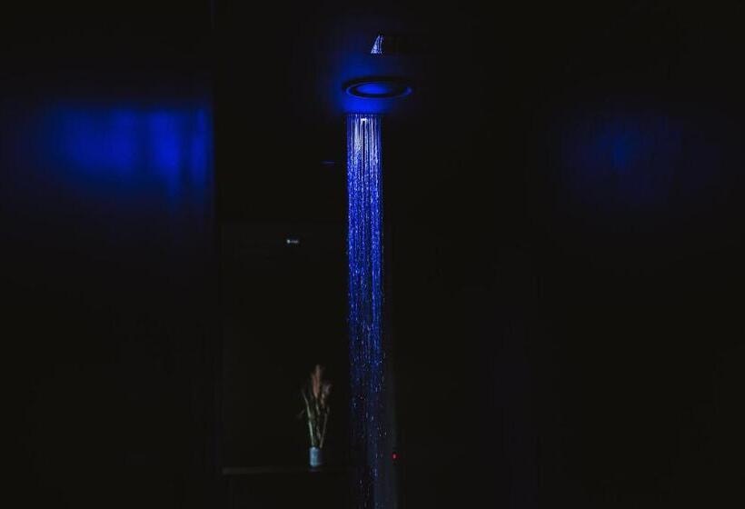 주니어 스위트, Grefis