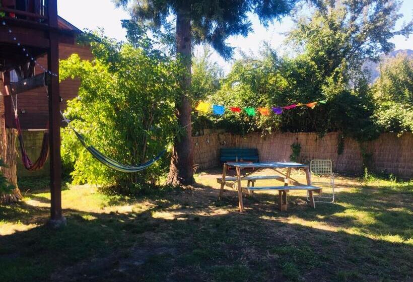 Quarto Estandar com Sacada, Hostel Raiz