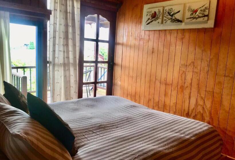 Quarto Estandar com Sacada, Hostel Raiz