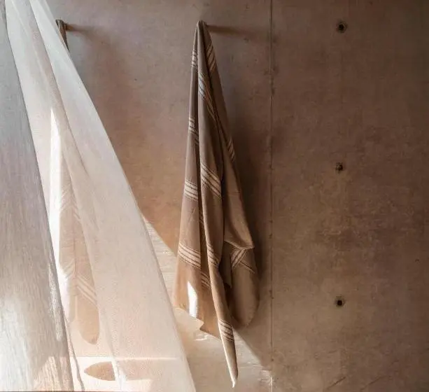 سوییت لوکس, Terrestre, A Member Of Design Hotels