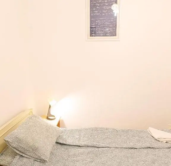 اتاق اکونومی, Bridgetown Hostel