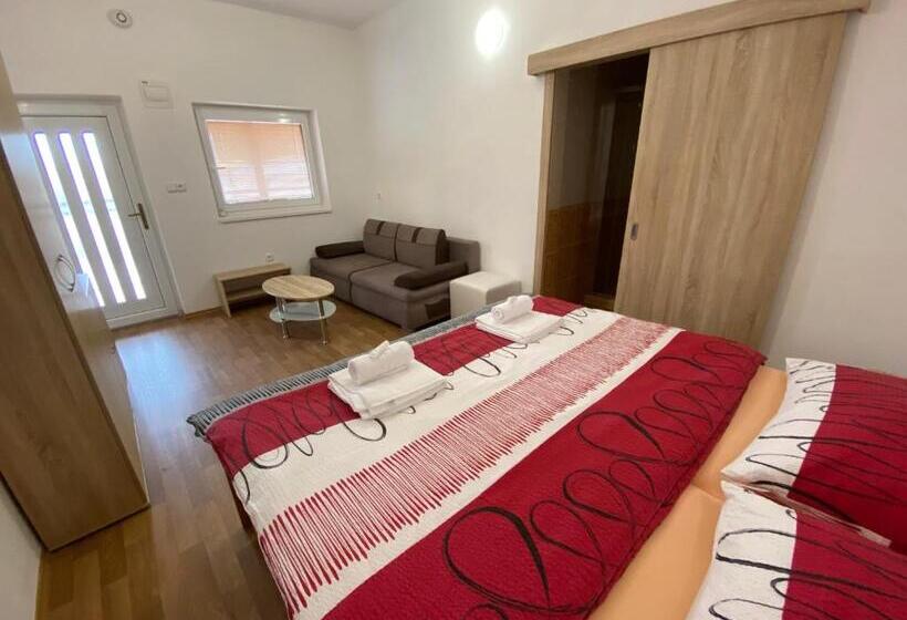 חדר דלוקס, Penzion Trödler