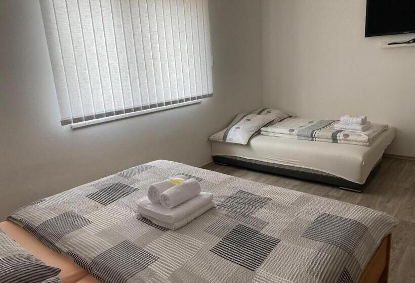 דירת חדר, Penzion Trödler